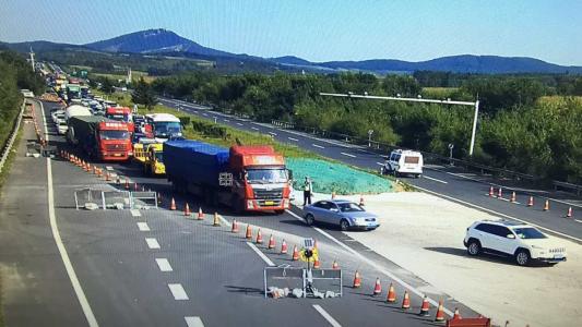 ���ʡ���ٹ�·�������M(f��i)վ��ȡ�ܿش�ʩ