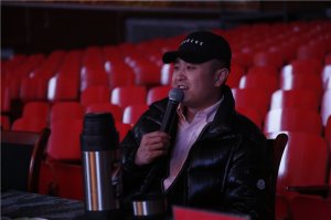 �õ�����ɫ�������СƷ���Ǻ��J��