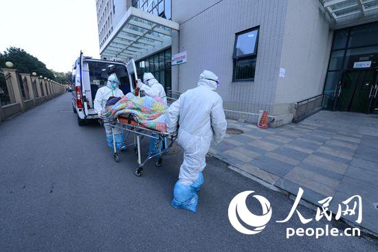 <b>��h��ӛ����(zh��n)���ߡ����İѺ��Լ��@�P����</b>