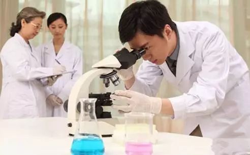 ���A���񹲺͇�(gu��)��(d��ng)����߷���ȫ�ģ�