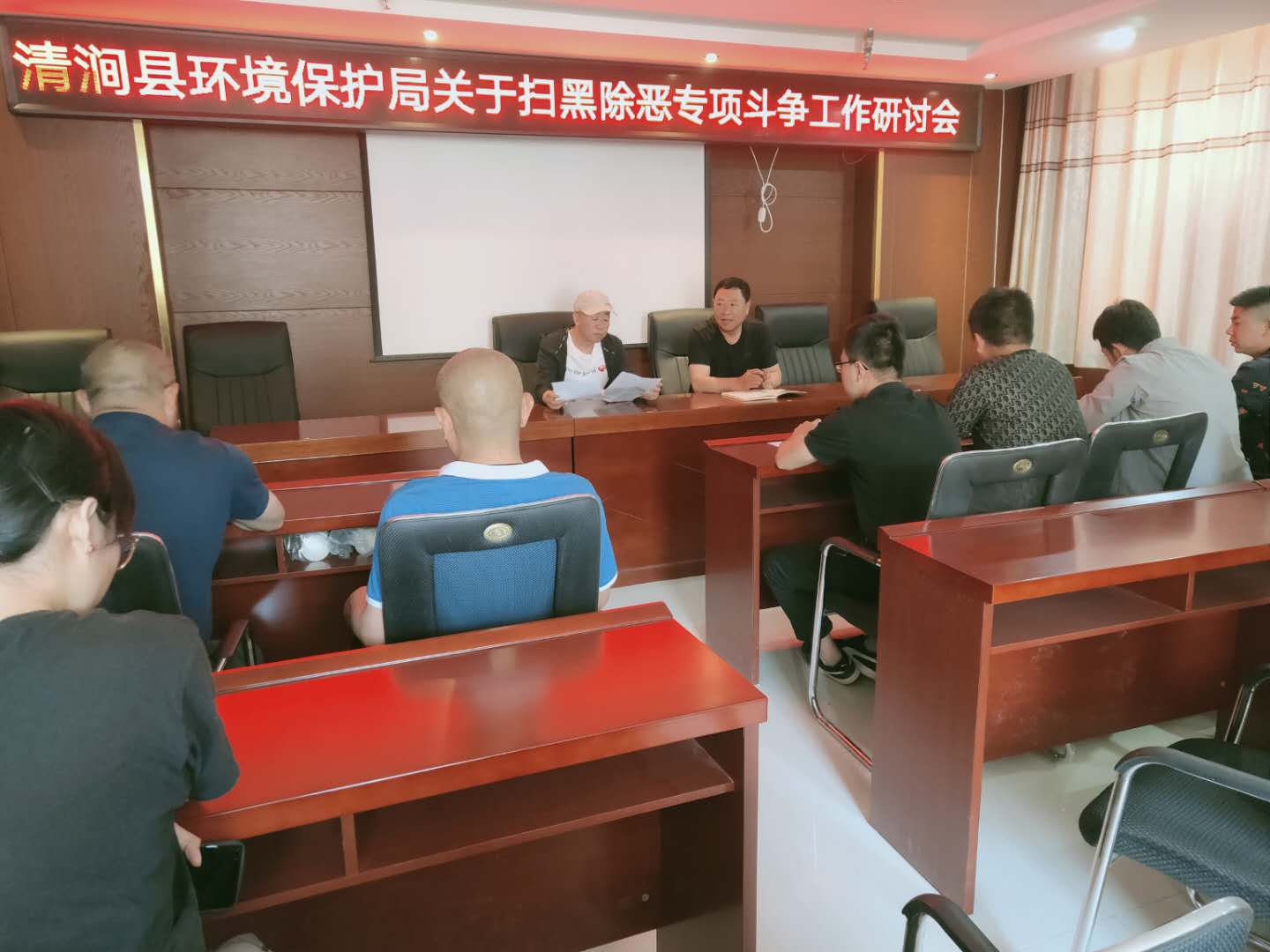 ���ʡ�坾�h�h(hu��n)�������_�ߺڳ������(xi��ng)����(zh��ng)������ӑ��(hu��)