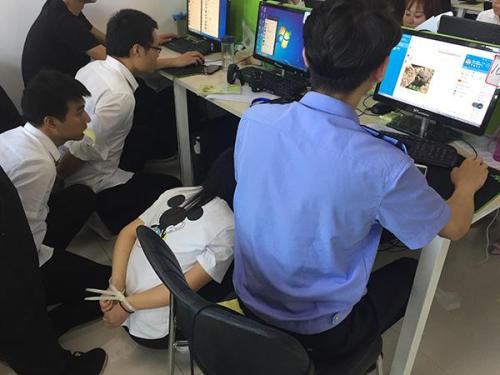 ����Ů���D(zhu��n)�~10�f�����ѡ���ʧ �񾯻������W(w��ng)�ѡ��v���p�_�F(tu��n)��