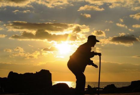 �߽�Ⱥ�����H�Ĺ���