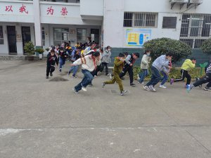 �h�������l(xi��ng)�h�{���(zh��n)���ČW(xu��)У�_չ���������ߜ���ݾ�