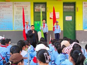 �h�������l(xi��ng)�h��ţС�W(xu��)�������߸�����ʿ��@