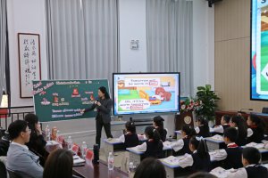 ��������С�W(xu��)����(li��n)�ˌW(xu��)У�������I(l��ng)�ͽ����������M(j��n)�hꎿh