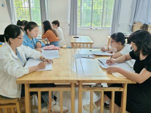 ������ʯȪ�h���P(gu��n)�(zh��n)����С�W(xu��)�e�k�̎��x������������