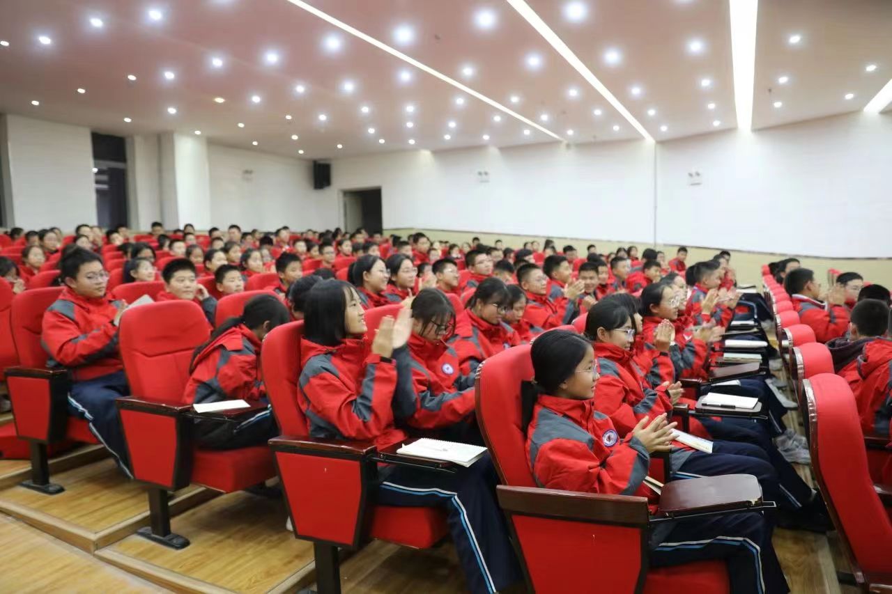 �Ӱ����^(q��)��һ�ЌW(xu��)�W(xu��)������չ�L(f��ng)��