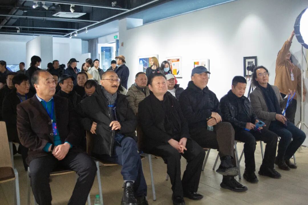 ����ʷ�E���W�޾�Ʒ�残չ�������_Ļ