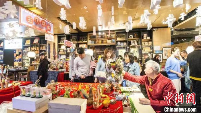 ���z�(xi��ng)Ŀ���ϲݾ������^�p���������Ļ��ǹ��D �z