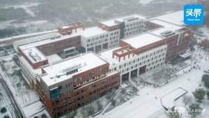 ������һ��ѩ �o�˙C����У�@ѩ��