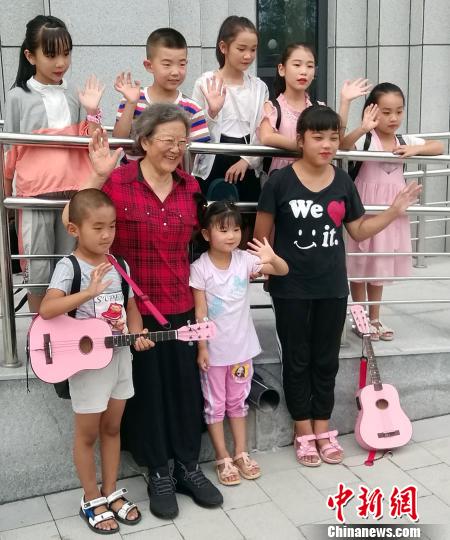 ��С��(��һ�ţ����)�����M�����R�mС��꠲��ֳɆT�������Ӻ� �z