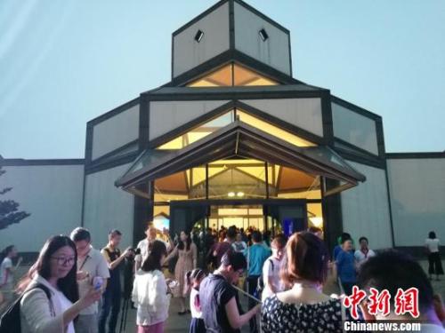 �c���M����һ�