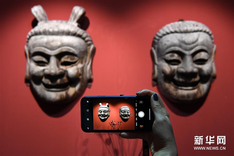 ���Ļ�����5���o��Ⱥ�����S���H����Ļ����չ�_չ