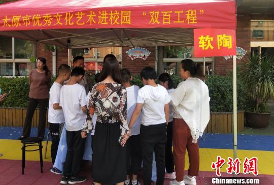 �c(di��n)���M(j��n)����һ�