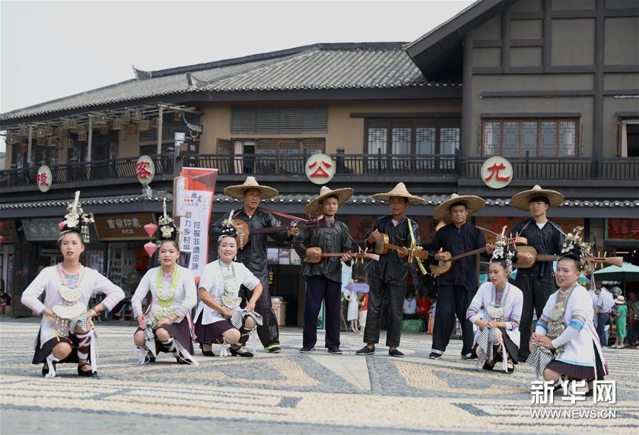 ���Ļ�����2���ڵ�կ�f�_С�(zh��n)�w���z�Ą�(chu��ng)��(ji��)