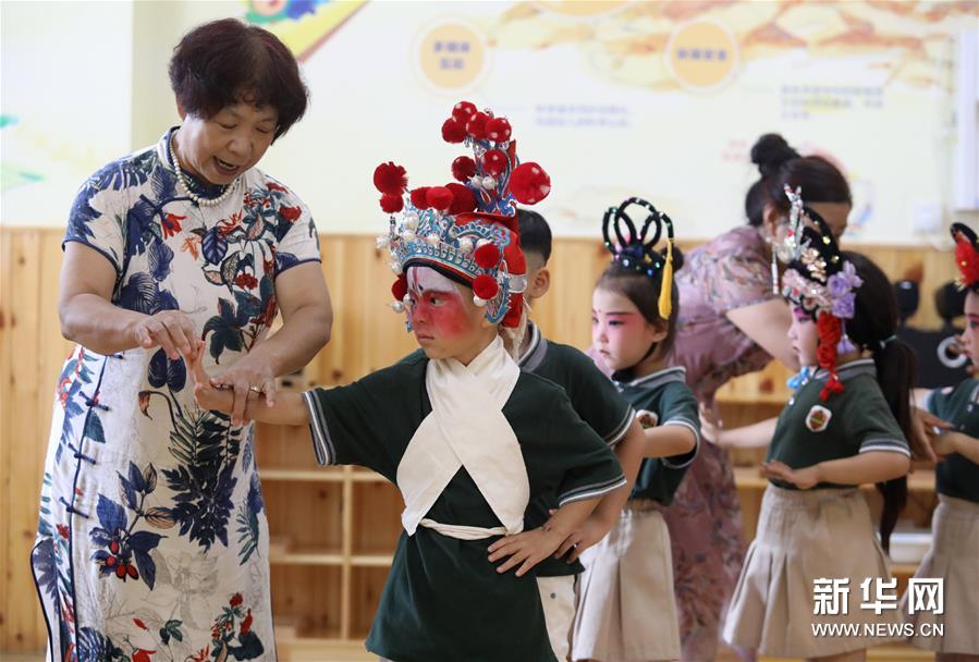 ���Ļ�����2��ʯ���f��ꀣ�΢ˮ�z�ҡ�Сˇ�ˡ�