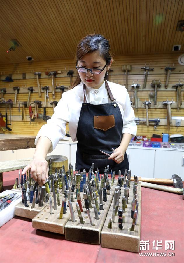 ���Ļ�����3��������˄��� �����F�帡��ˇ