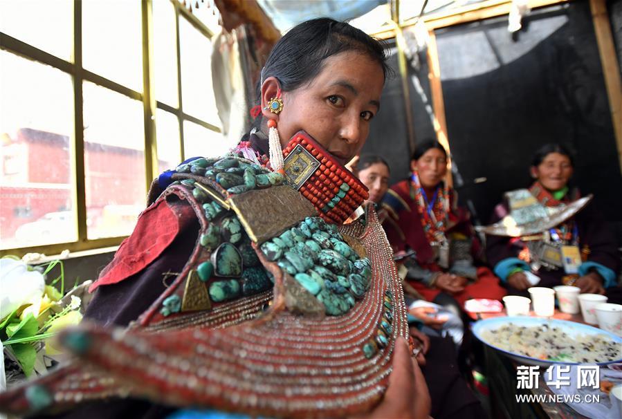 ���Ļ�����1����ȸ������������ϵ�ǧ��vʷ