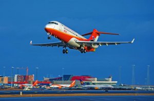 ARJ21��700�w�C(j��)104��ԇ�w�w�C(j��)ƽ��(w��n)����