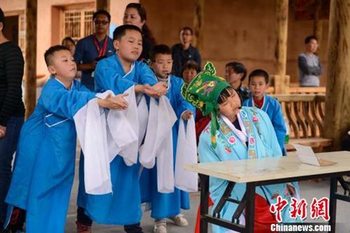 �c���M����һ�