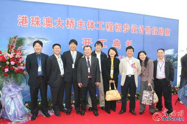 �����r(sh��)��•��ƽ�_(t��i)•�C(j��)����������һ��һ·�����;W(w��ng)�j(lu��)���}���(d��ng)������Ĵ���O(sh��)�ߣ������o(j��)���̡�ӛ����҂��ĺ�ˮ���ഺ