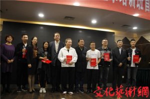 �׌������ˇĵ������ِ�������C��