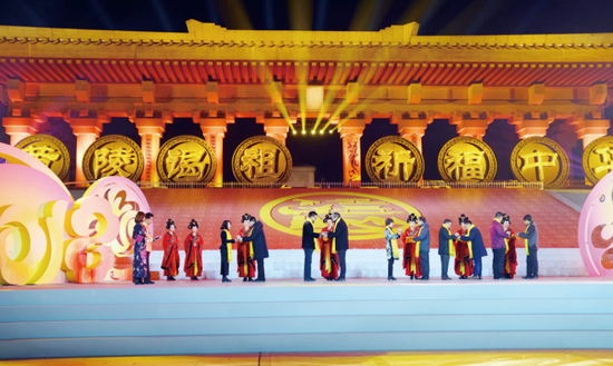 �������A�˴���ٛ�͸��Y