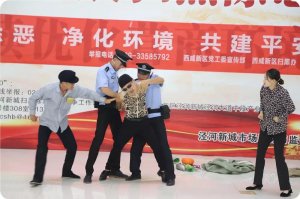 �ܺ��³ǒߺڳ����M(j��n)�Еr(sh��) �@��(ch��ng)�����W����һ��