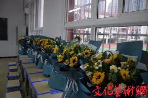 ���r�������� ף��ů���ġ������������^(q��)����·С�W(xu��)��կ��У�e��