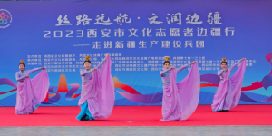 �������Ļ�־Ը��߅���У���Ļ�����ƽ�_(t��i) ����(sh��)���M(j��n)���Ļ���(r��n)����