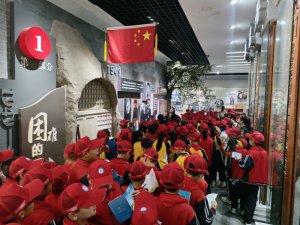 ���p��(ji��)����������һ�ѻ������坾���γ��m(x��)�����Ȧ��