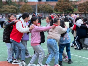 �h�������l(xi��ng)�h���(zh��n)�����ƌW(xu��)У�_(k��i)չ�����г��С������������������(d��ng)
