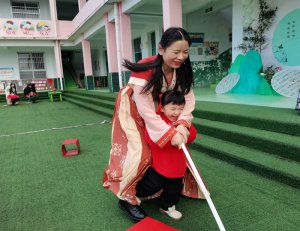 �h�������l(xi��ng)�h�{���(zh��n)�����׃��@�_չ�����H���\�ӕ�