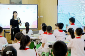 �����������^(q��)����С�W(xu��)�e�k�Z(y��)�Ľ��л��(d��ng)