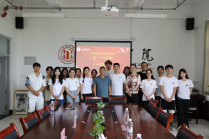 �ഺ�����R�۸�ƽ������������ꡱ�cμ�ώ����W(xu��)Ժ���L�tɫ������ƪ��