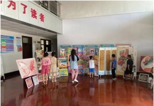 ����(m��ng)���� �L��ͯ�ꡱμ�����A�݅^(q��)��С�W(xu��)��������Ʒչ�A�M��Ļ