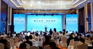 ���������ƽ����M(j��n)����  ���c�����¡�400���(xi��ng)������(d��ng)