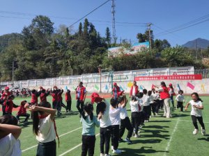 �h�������l(xi��ng)�h�ɺӿ��(zh��n)���ČWУӭ�����c����ꖹ�Ȥζ�w����Ӿ��ʼ���
