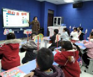 ��ѿ����ӭ���� ͯ��(m��ng)�P(y��ng)���𺽕r(sh��)����μ���к�ꖿh����m2025�����_�W(xu��)�o(j��)��(sh��)