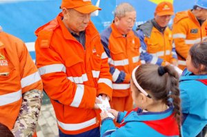 μ���д���h��С�WУ�_չ���W���h�o���ա����}�������