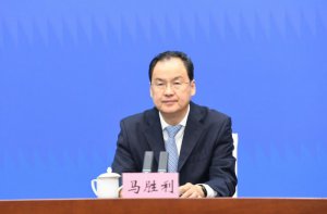 �����н�ͨ�֣�AI�R�e���g(sh��)�o����·Ѳ�� ���칫·�B(y��ng)�o(h��)�������Ӱ塱