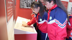 μ���к�ꖿh������У���������_չ�����ߵ�˼���n����(chu��ng)���`���