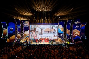 ��ʮ���ýz�I֮·���H�Ӱ��(ji��)�A�M�]Ļ